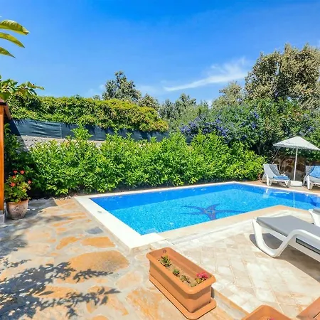 Sleeps 4 Air Con Wifi Bitez